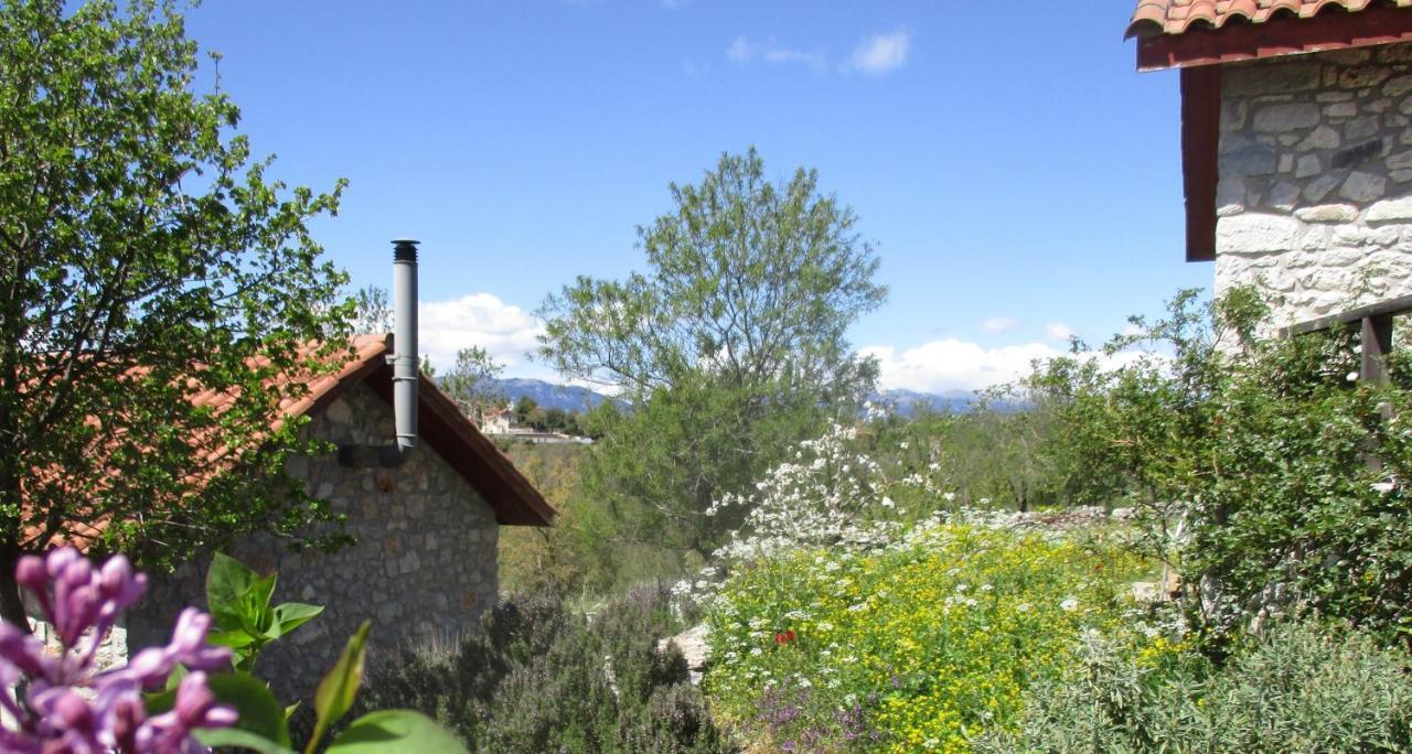 Stone House In A Quiet Landscape, Leonidion Leonídion Exterior foto